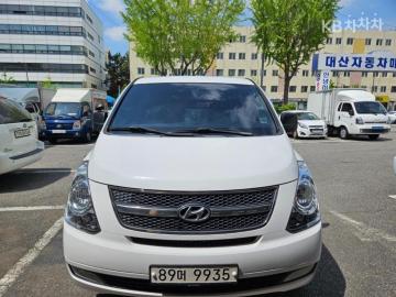 Hyundai Starex 5-Seater VAN CVX Luxury — foto 1