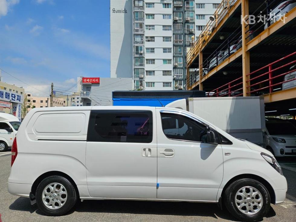 Hyundai Starex — miniaturë 3