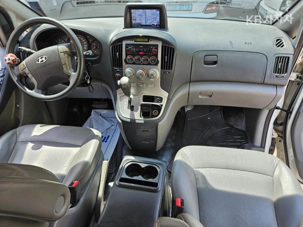 Hyundai Starex — miniaturë 10