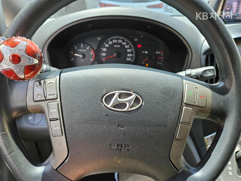 Hyundai Starex — miniaturë 16