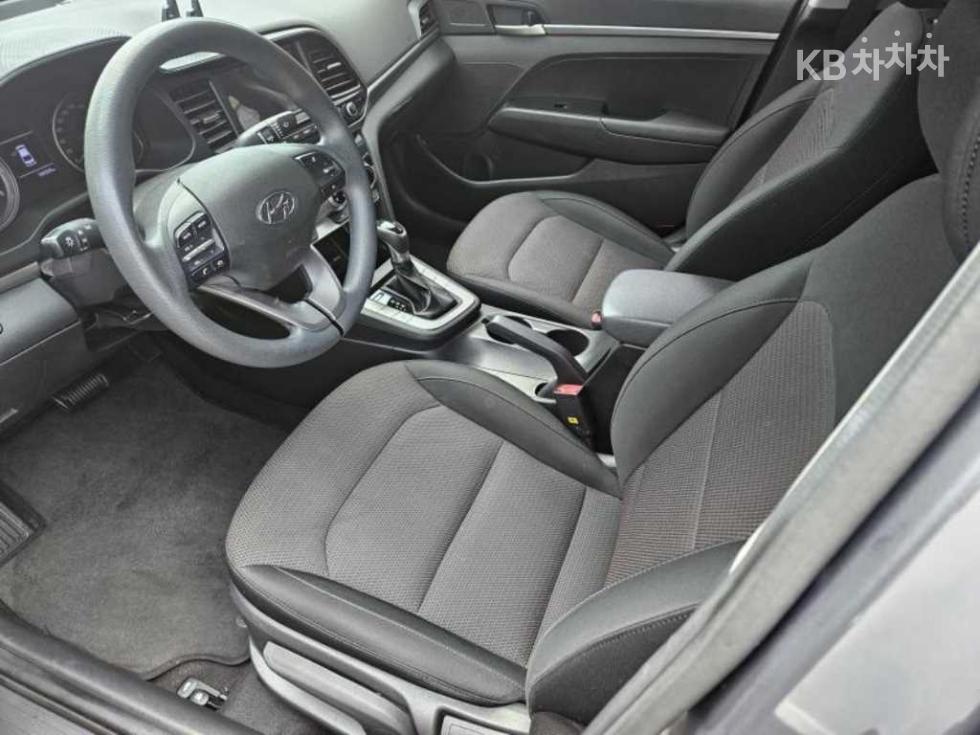 Hyundai Avante — miniaturë 4