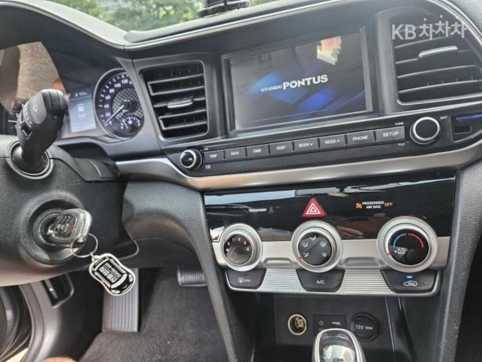 Hyundai Avante — miniaturë 6