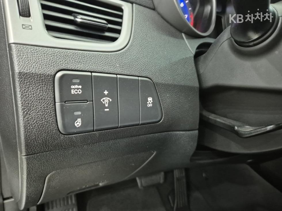 Hyundai Avante — miniaturë 16