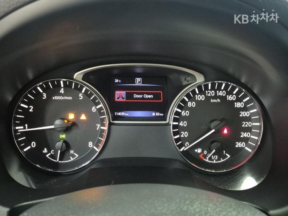 Nissan Altima — miniaturë 6