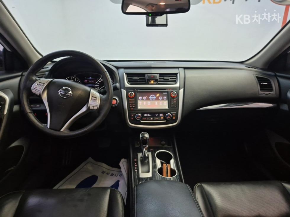 Nissan Altima — miniaturë 7