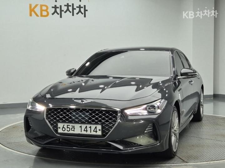 Genesis G70 2.0T Elite — foto 1