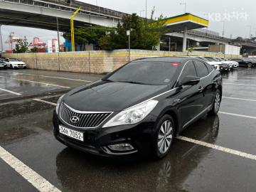 Hyundai Grandeur Premium — foto 1