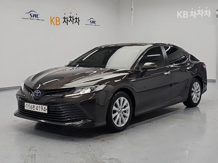 Toyota Camry 2.5  hybrid le — foto 1