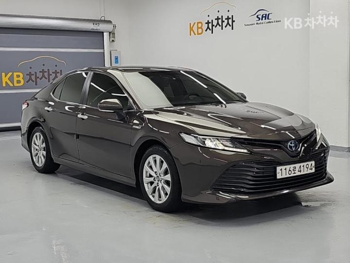 Toyota Camry — miniaturë 4