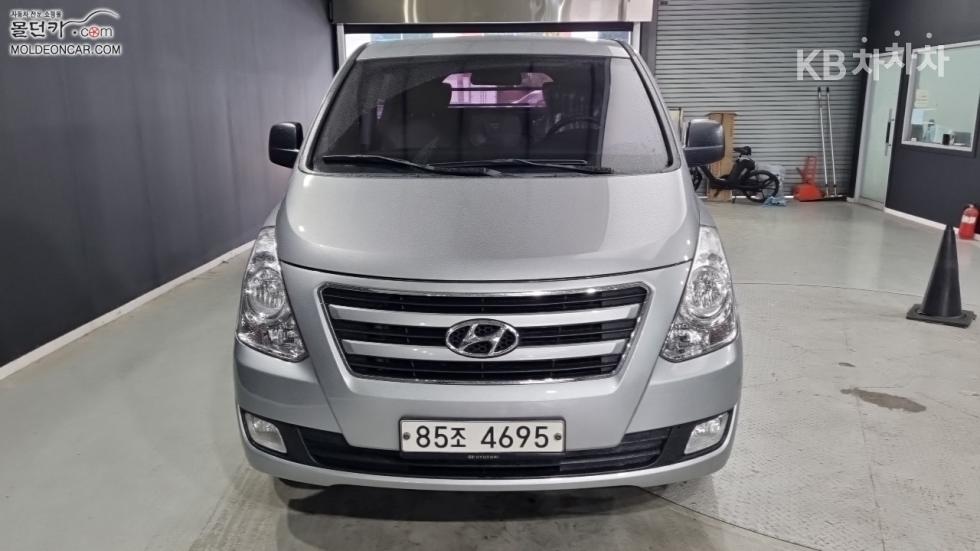 Hyundai Starex — miniaturë 3