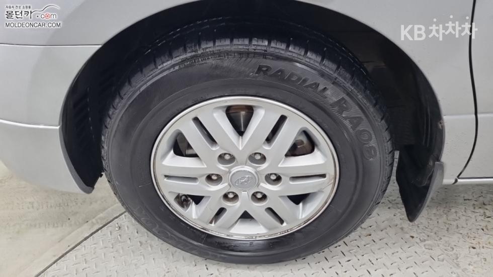 Hyundai Starex — miniaturë 6