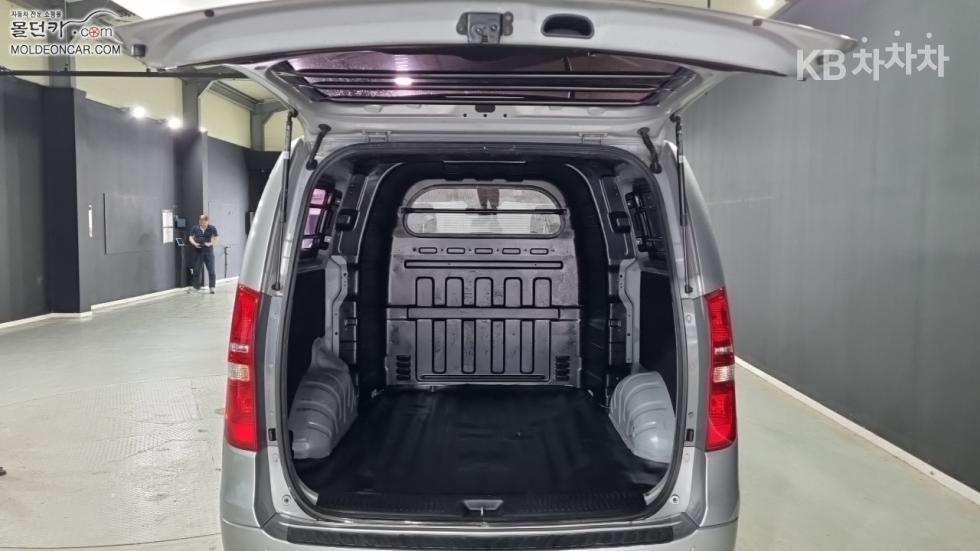 Hyundai Starex — miniaturë 18