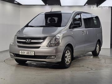 Hyundai Starex 5인승 밴 CVX 프리미엄 — foto 1