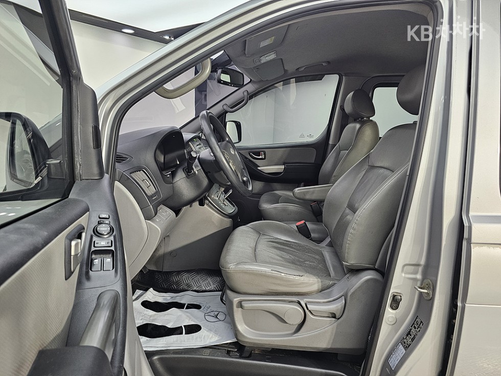 Hyundai Starex — miniaturë 8