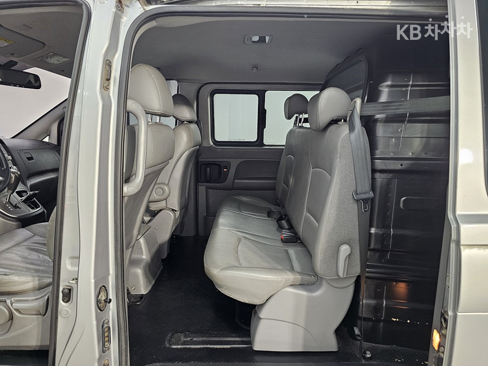 Hyundai Starex — miniaturë 9