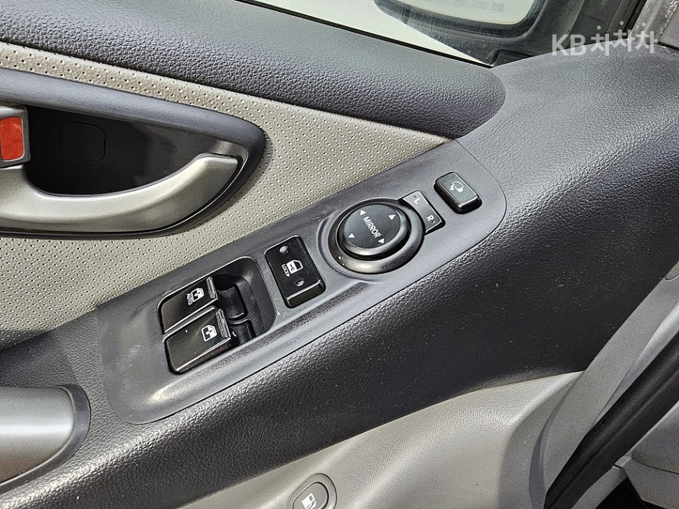 Hyundai Starex — miniaturë 13