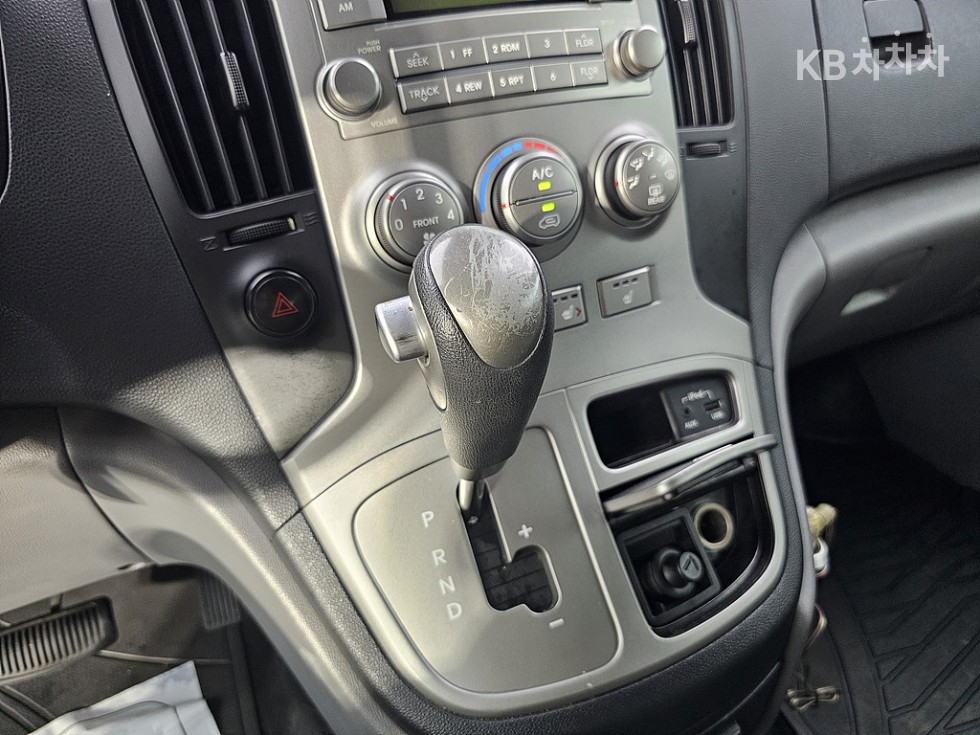 Hyundai Starex — miniaturë 15