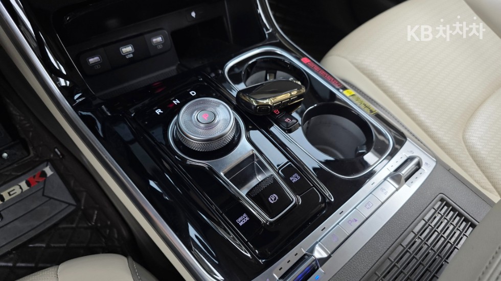 Kia Carnival — miniaturë 14