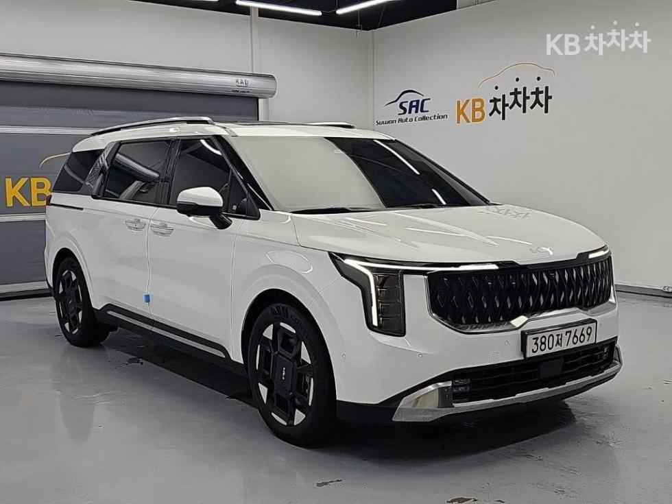 Kia Carnival — miniaturë 5