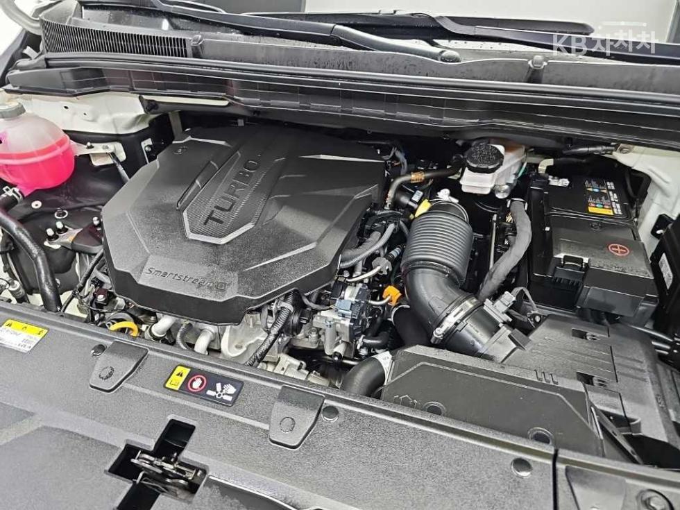 Kia Carnival — miniaturë 6