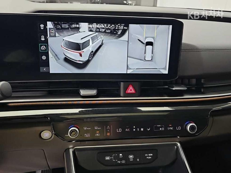 Kia Carnival — miniaturë 10