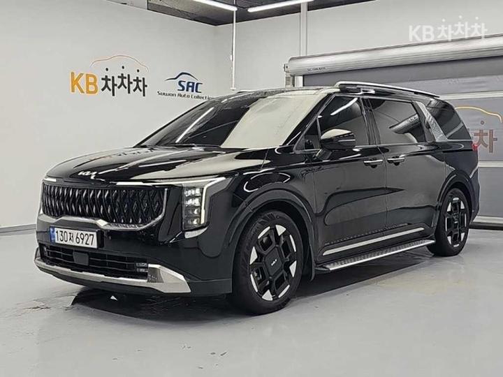 Kia Carnival Diesel 7-Seater Signature — foto 1