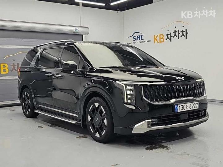 Kia Carnival — miniaturë 4