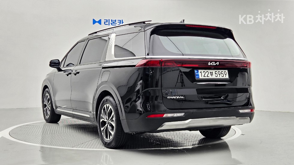 Kia Carnival — miniaturë 6