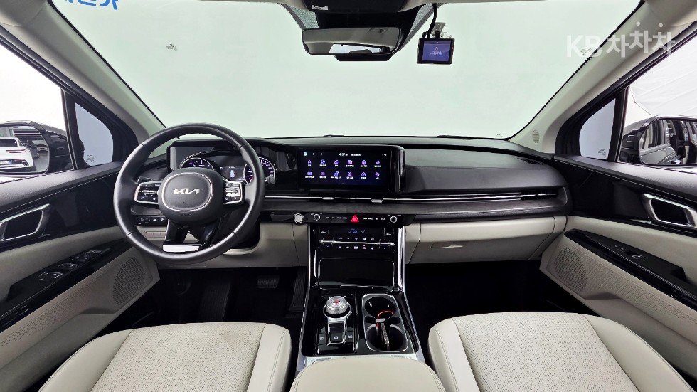 Kia Carnival — miniaturë 12