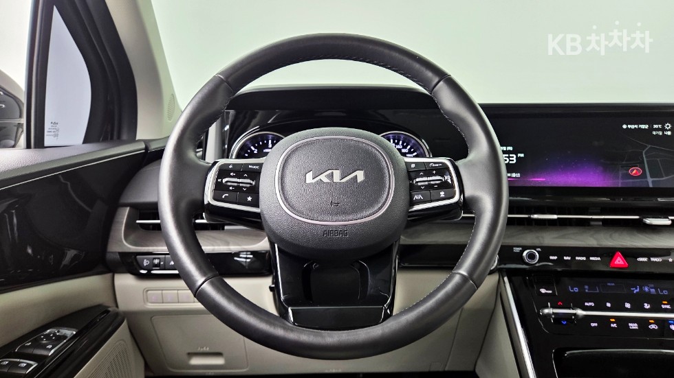 Kia Carnival — miniaturë 13
