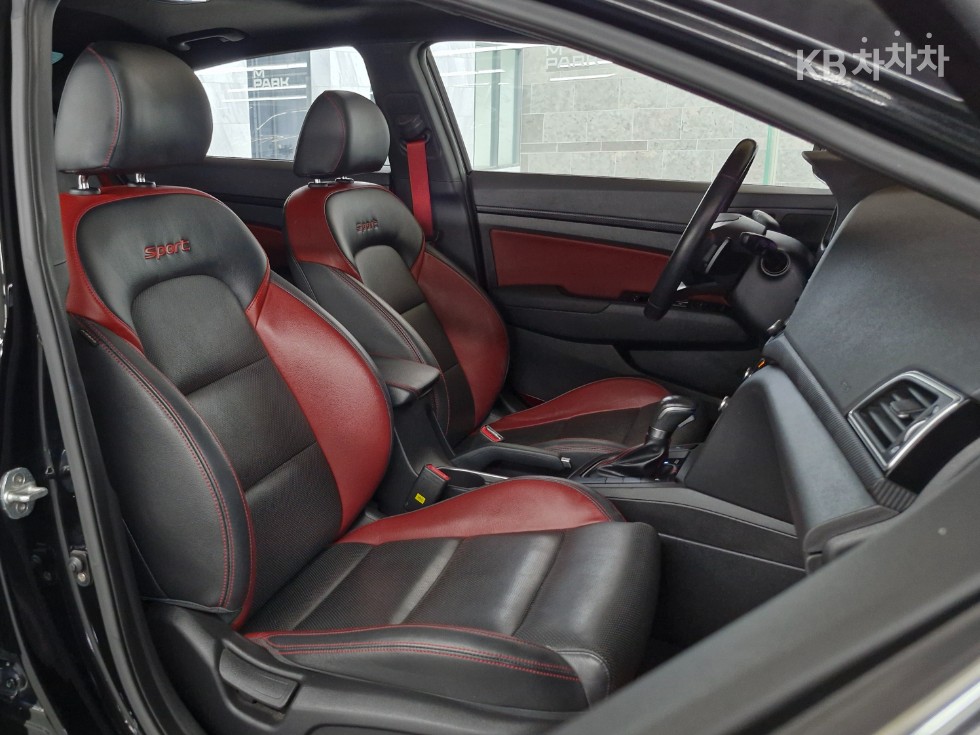 Hyundai Elantra — miniaturë 10