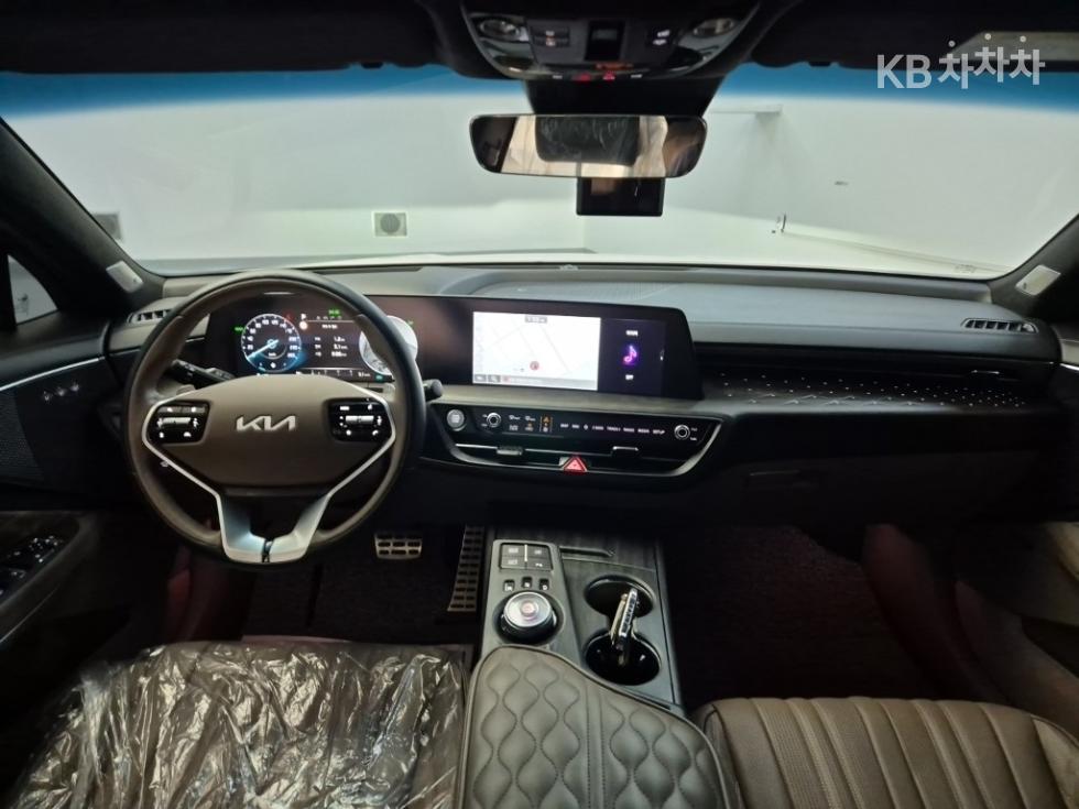 Kia K8 — miniaturë 7