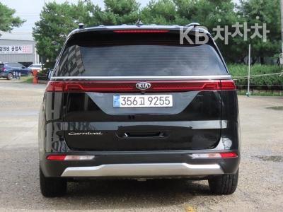 Kia Carnival — miniaturë 4