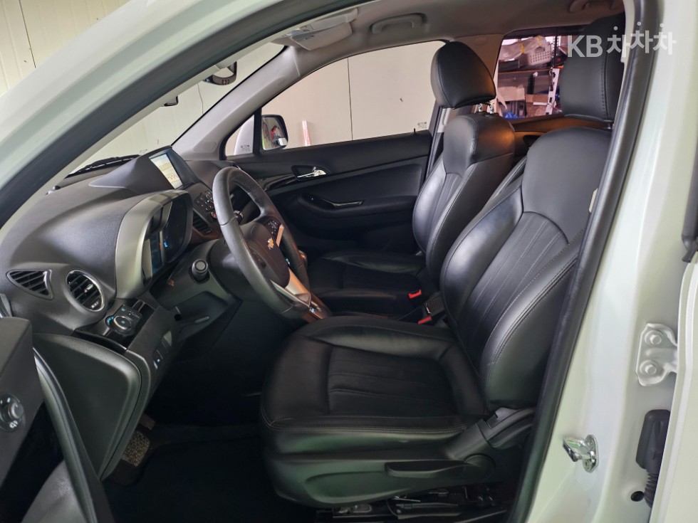 Chevrolet Orlando — miniaturë 9