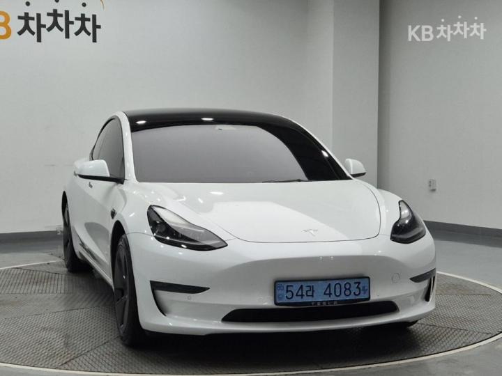 Tesla Model 3 — miniaturë 4