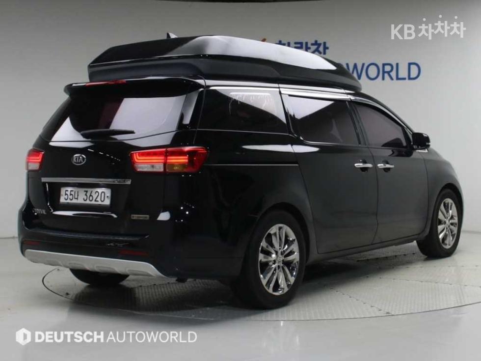 Kia Carnival — miniaturë 2