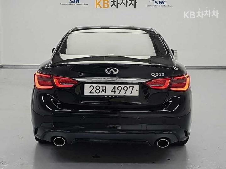 Infiniti Q — miniaturë 3