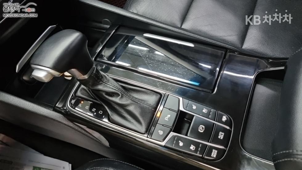 Kia K7 — miniaturë 14