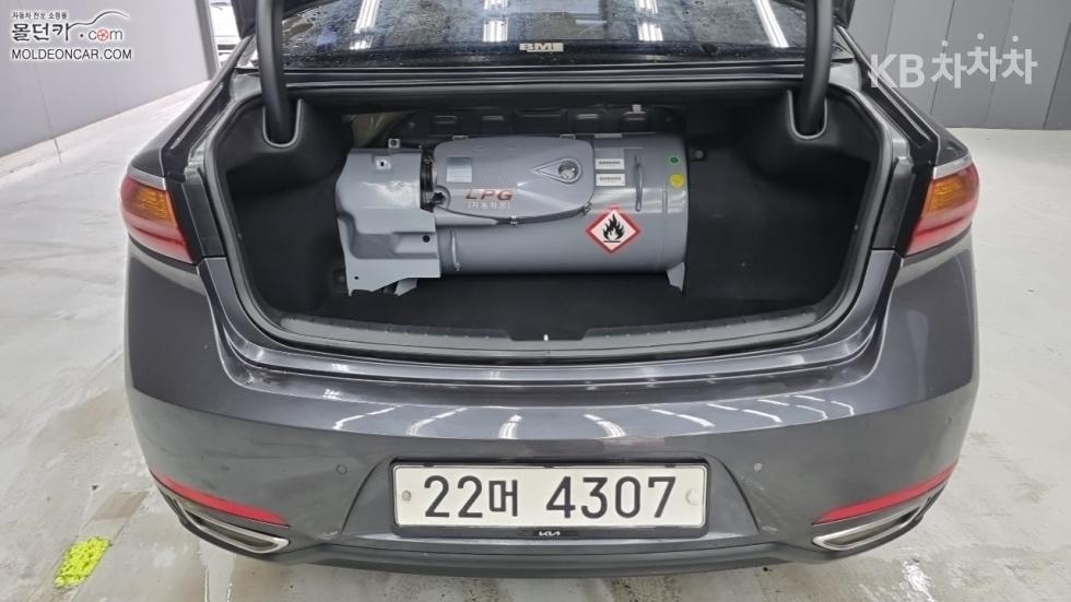 Kia K7 — miniaturë 18
