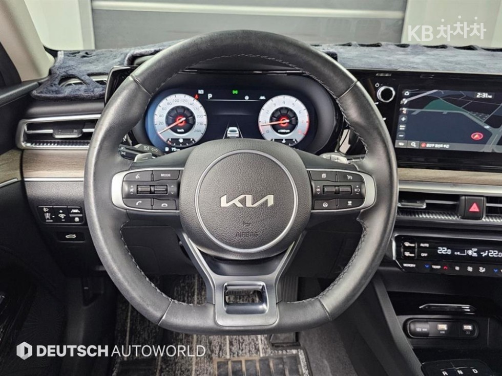 Kia K5 — miniaturë 13