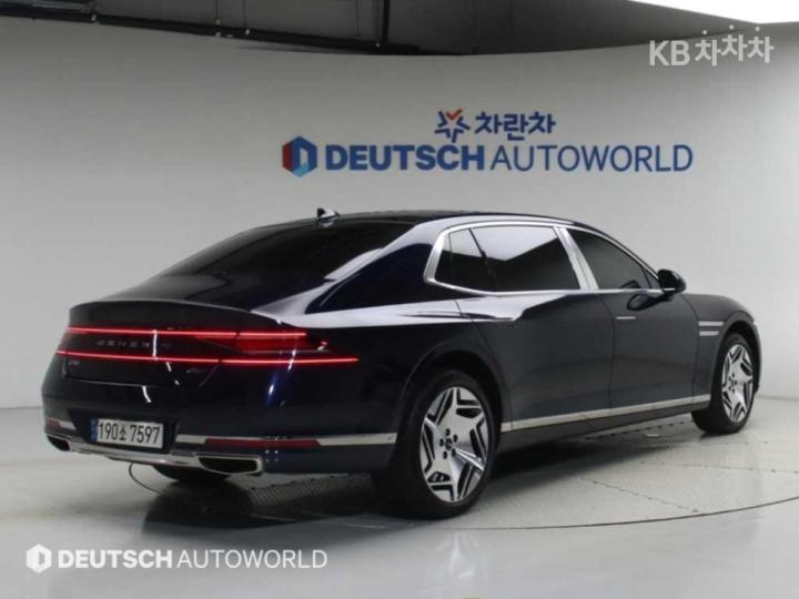 Genesis G90 — miniaturë 2