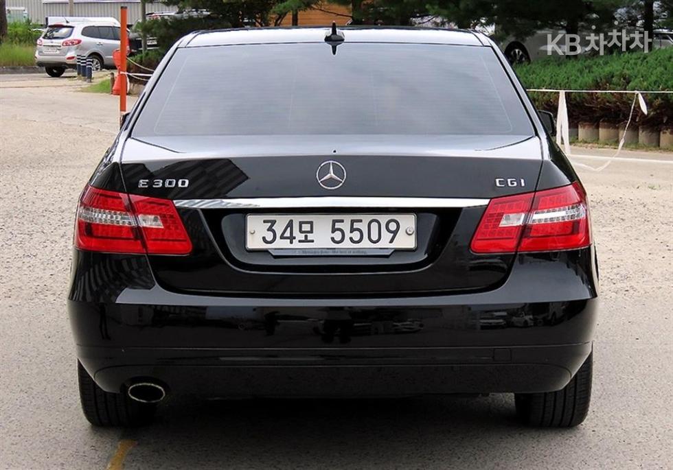 Mercedes-Benz E-klasse — miniaturë 4