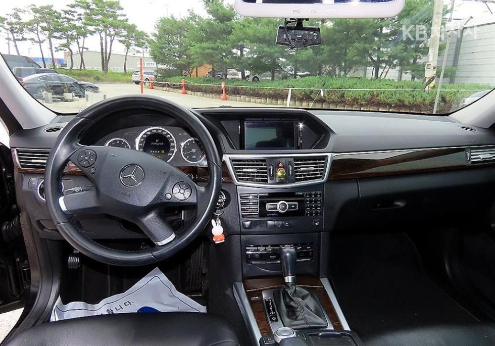 Mercedes-Benz E-klasse — miniaturë 7