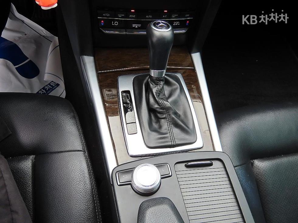 Mercedes-Benz E-klasse — miniaturë 10
