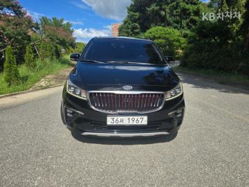 Kia Carnival 9인승 2.2 디젤 노블레스 스페셜