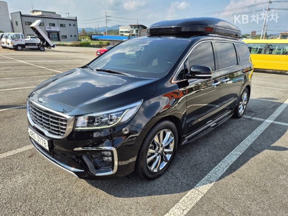 Kia Carnival Noblesse Special — фото 2