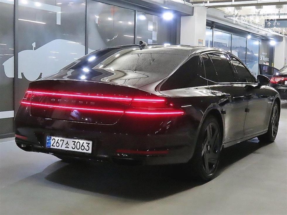 Genesis G90 BASE MODEL — фото 4
