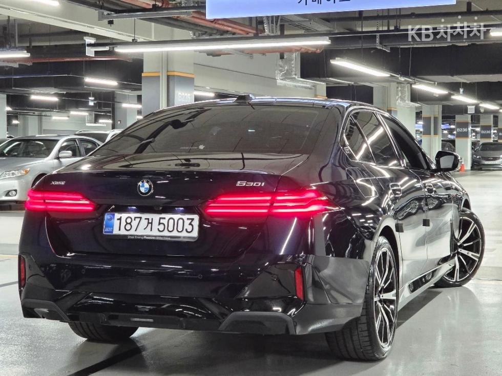 BMW 5 Series M Sport Pro SE — фото 3