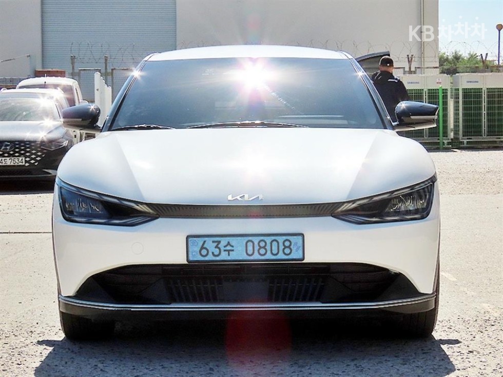 기아 EV6 2022년식 기아 EV6 롱 레인지 2WD 에어