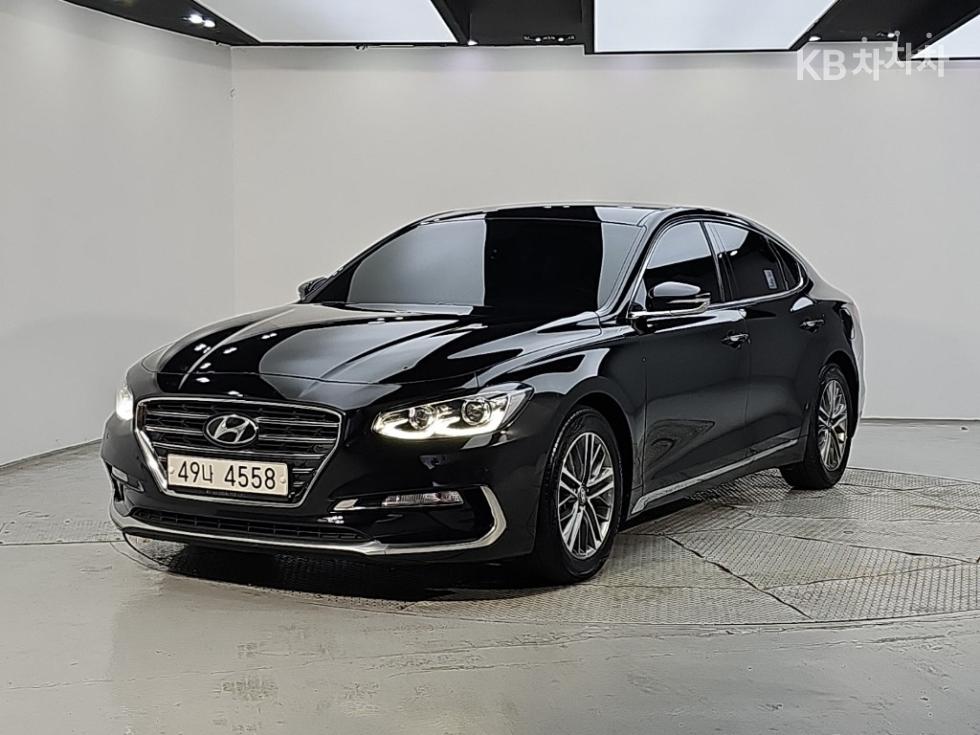 Hyundai Grandeur BASE MODEL — фото 1